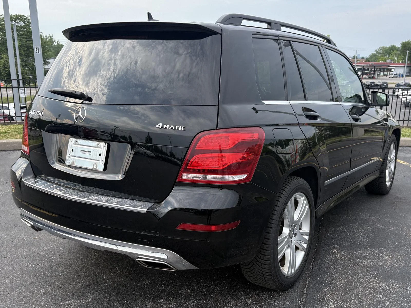 Used 2014  Mercedes-Benz GLK 350 image 6
