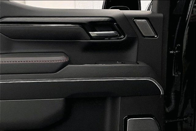 Used 2026 Onyx Black GMC AT4X image 23