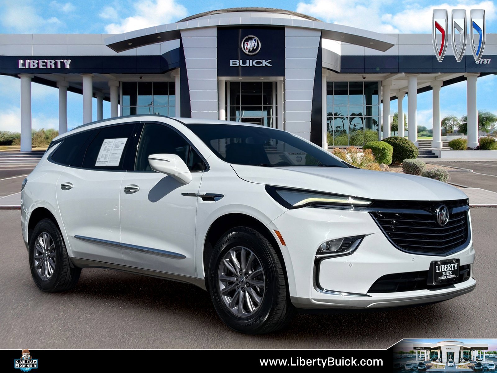 2023 Buick Enclave Essence's photo