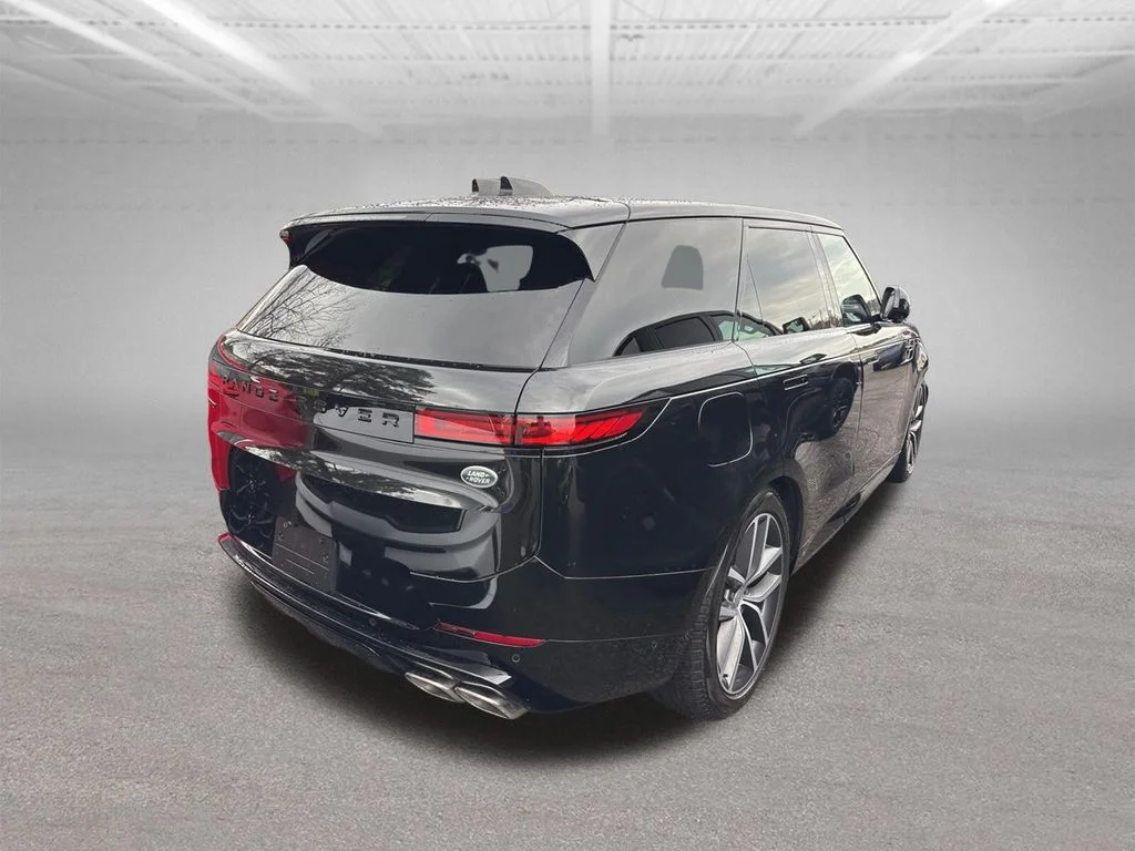 Used 2023 Black Land Rover First Edition image 10