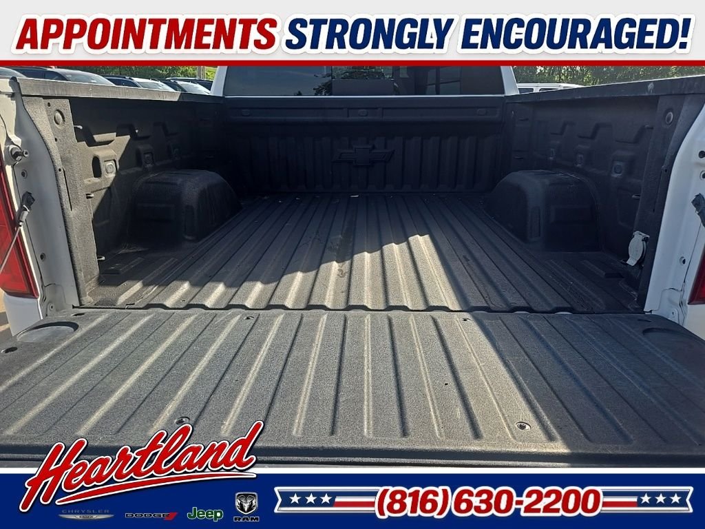 Used 2022 White Chevrolet LTZ image 28