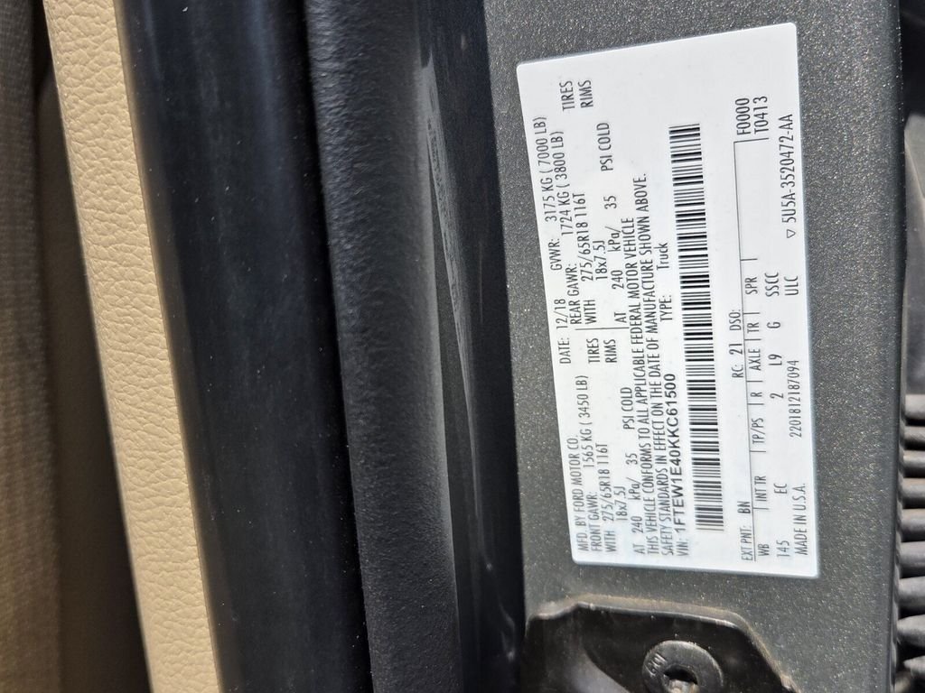 Used 2019 Green Ford Lariat image 16