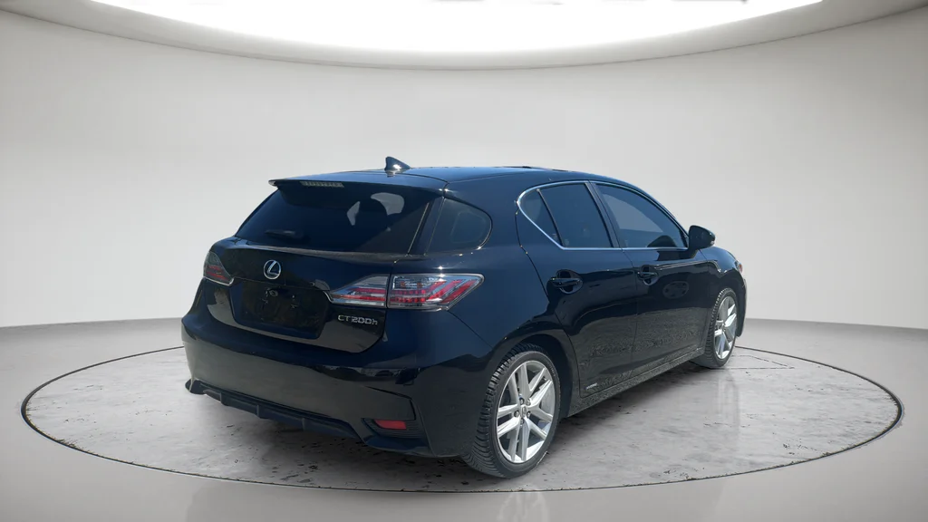 Used 2014 Black Lexus 200h image 6