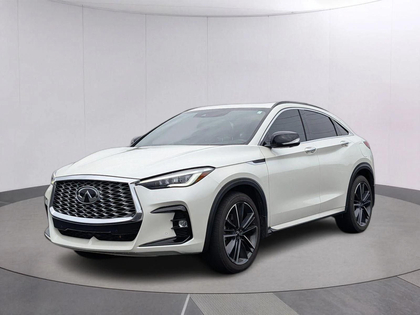 Used 2023 Majestic White INFINITI SENSORY image 1