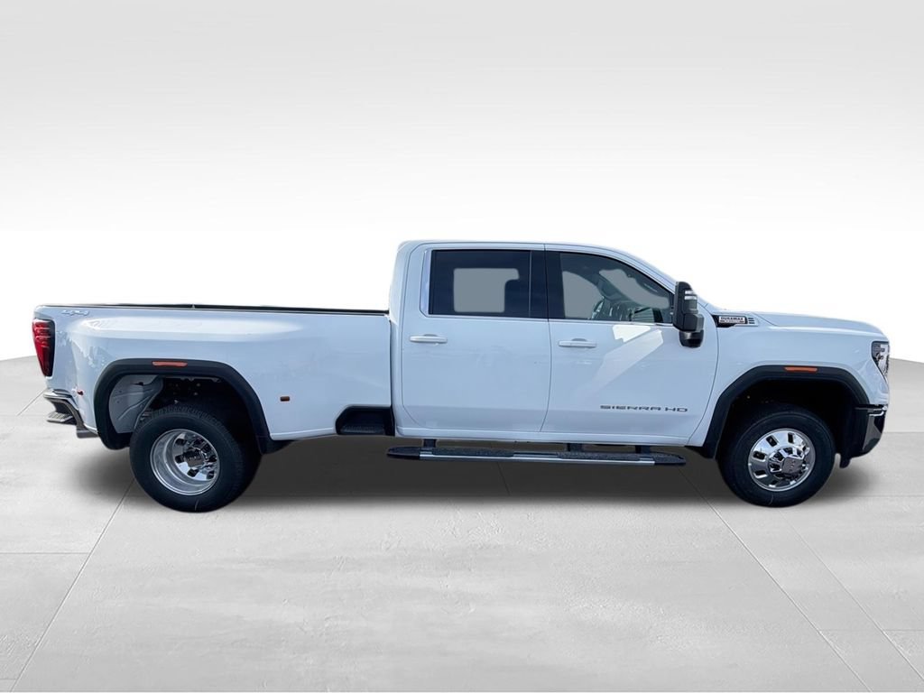 New 2026 Summit White GMC SLE DRW image 9