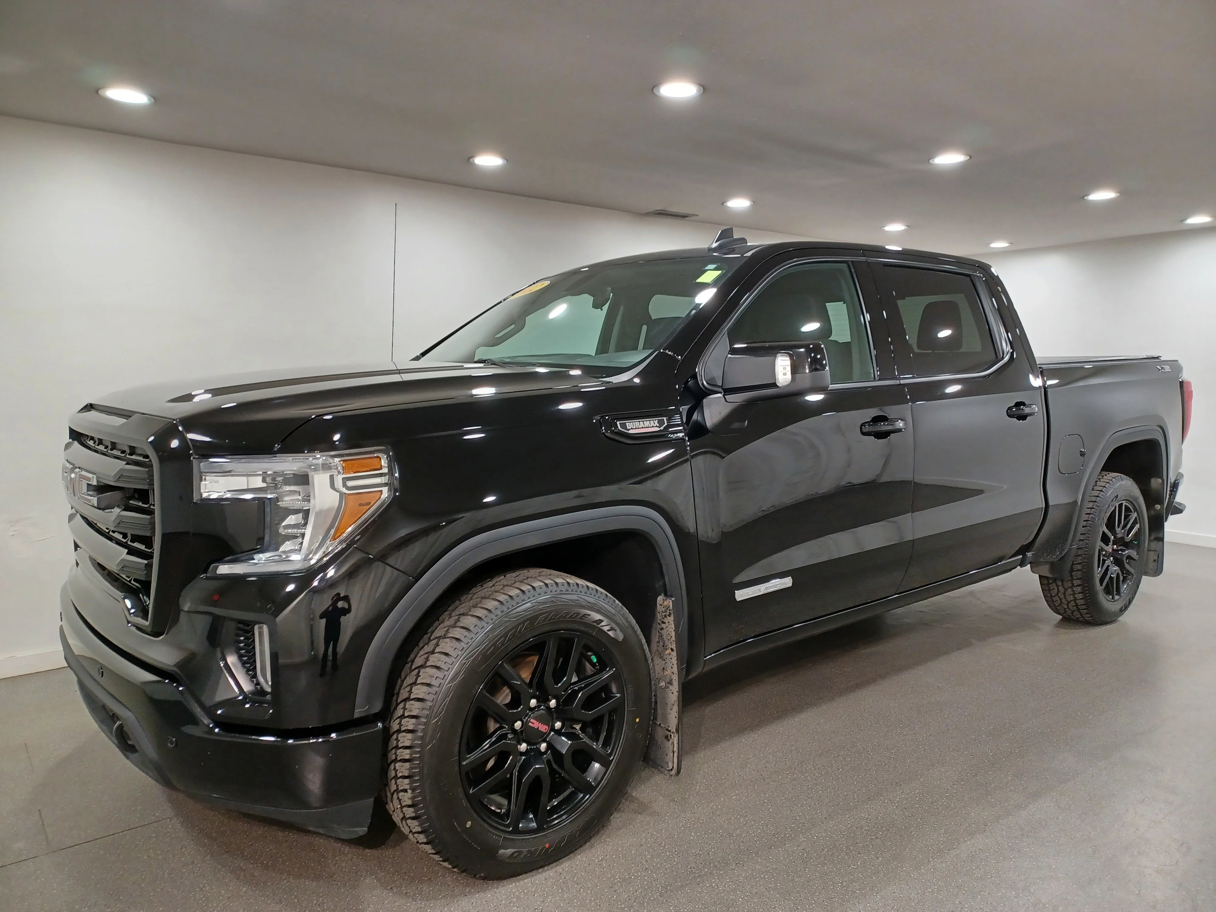 Certified Used 2022 Onyx Black GMC Limited Elevation 4x4*3.0L Duramax Diesel | 6 Pass | Remote Start | Htd Seats | Htd Wheel | Tow Pkg image 2