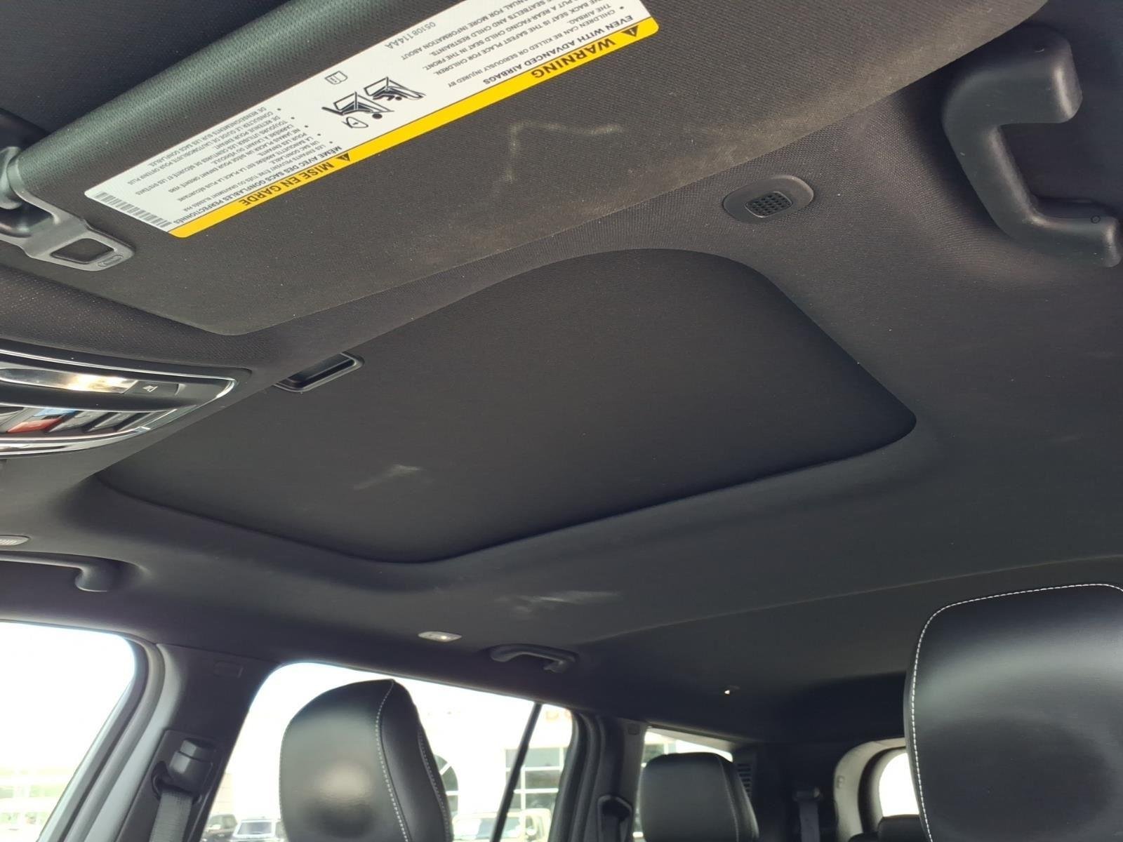 Used 2023 Silver Zynith Jeep Altitude image 6