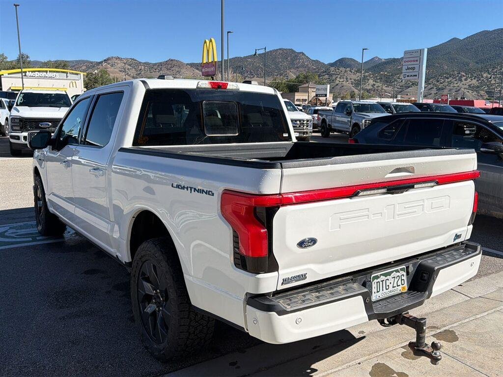 Used 2023 Star White Metallic Tri-Coat Ford LARIAT image 4
