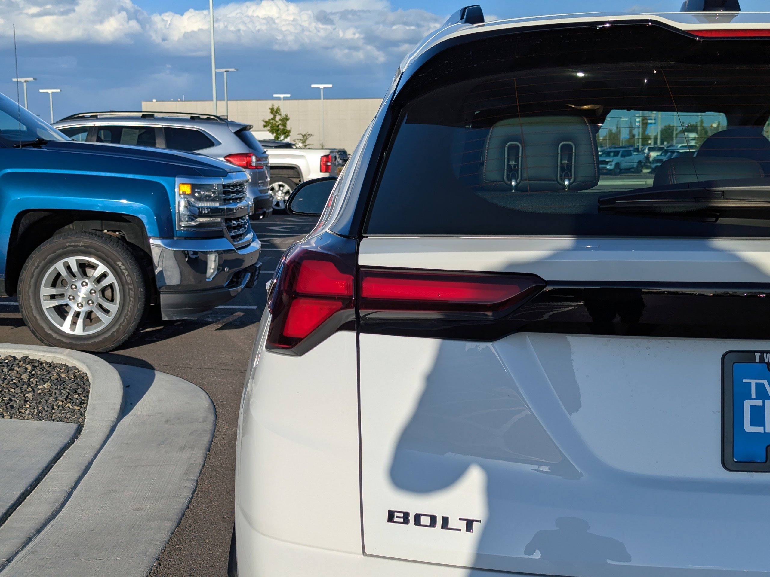 2027 Chevrolet Bolt RS - Photo 36