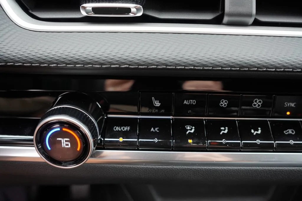 2027 Chevrolet Equinox LT - Photo 15