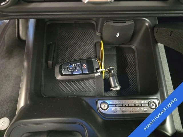 New 2026 Avalanche Gray Ford Badlands® image 32