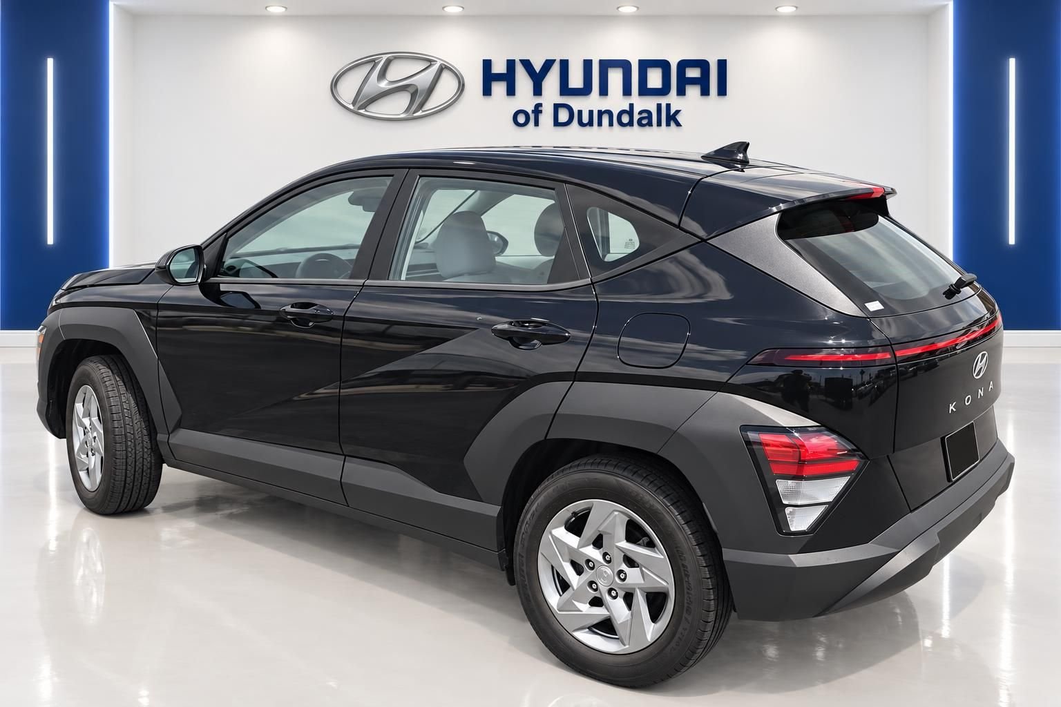 Used 2025 Black Hyundai SE image 2