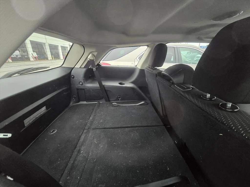 Used 2019 Green Dodge SE image 7