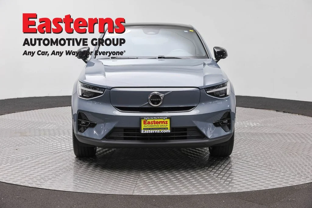 Used 2023 Blue Volvo Ultimate image 2