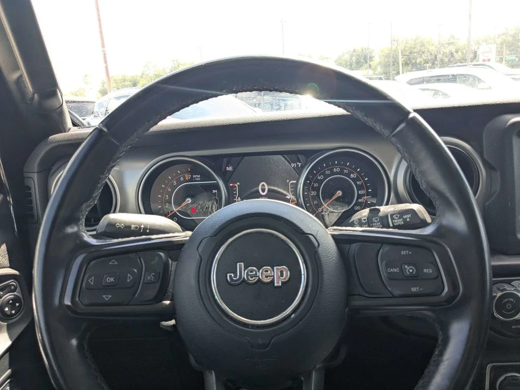 Used 2021 Black Jeep Sport S image 21