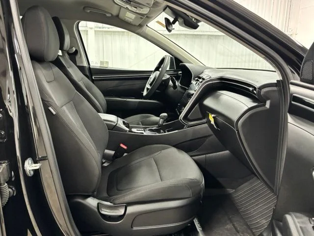 Used 2024 Black Hyundai SEL image 22