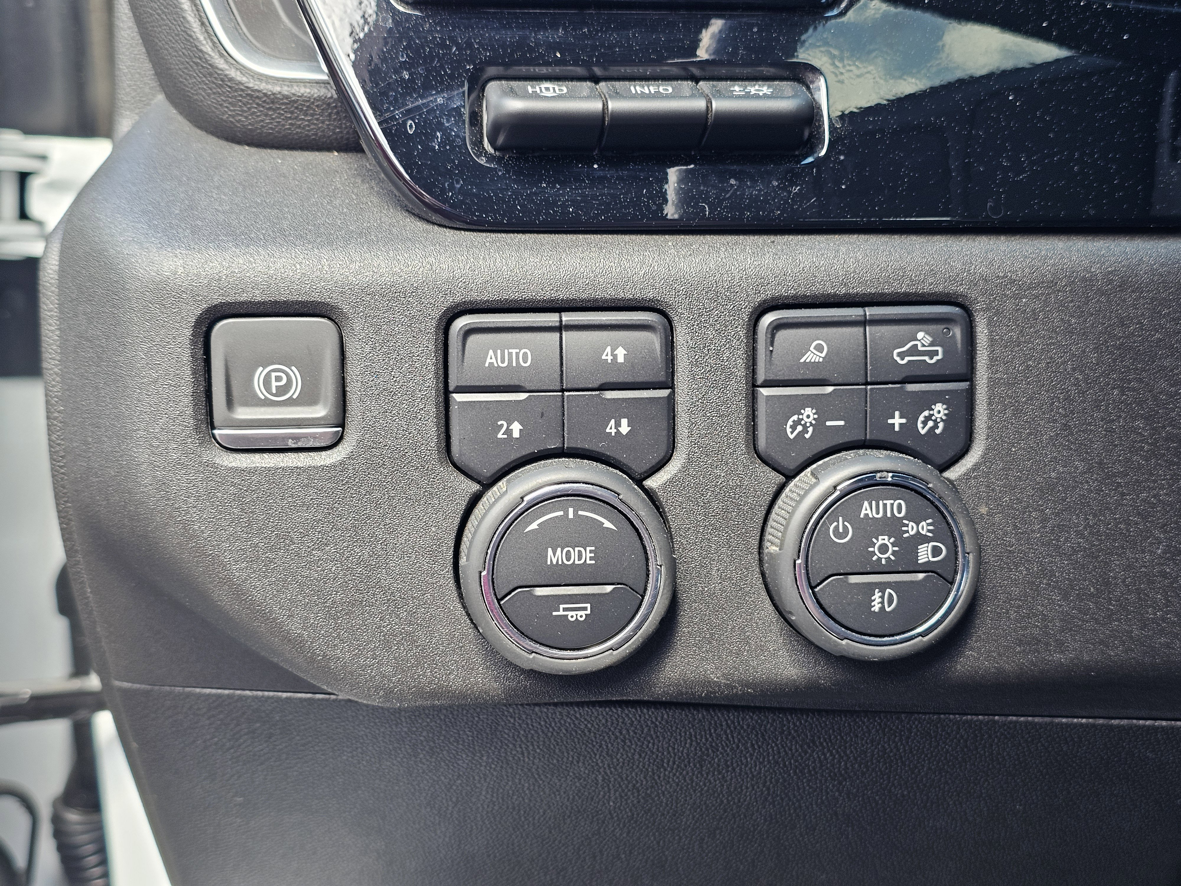 2024 Chevrolet Silverado 3500HD High Country - Photo 18