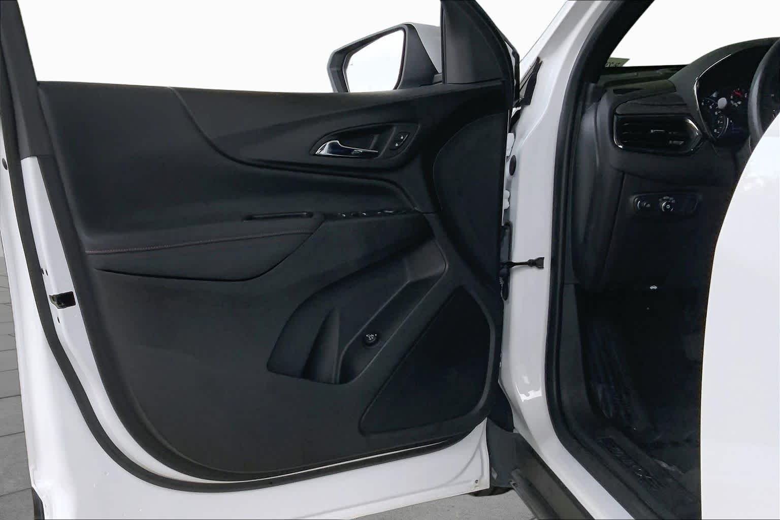 Used 2023 Summit White Chevrolet RS image 21