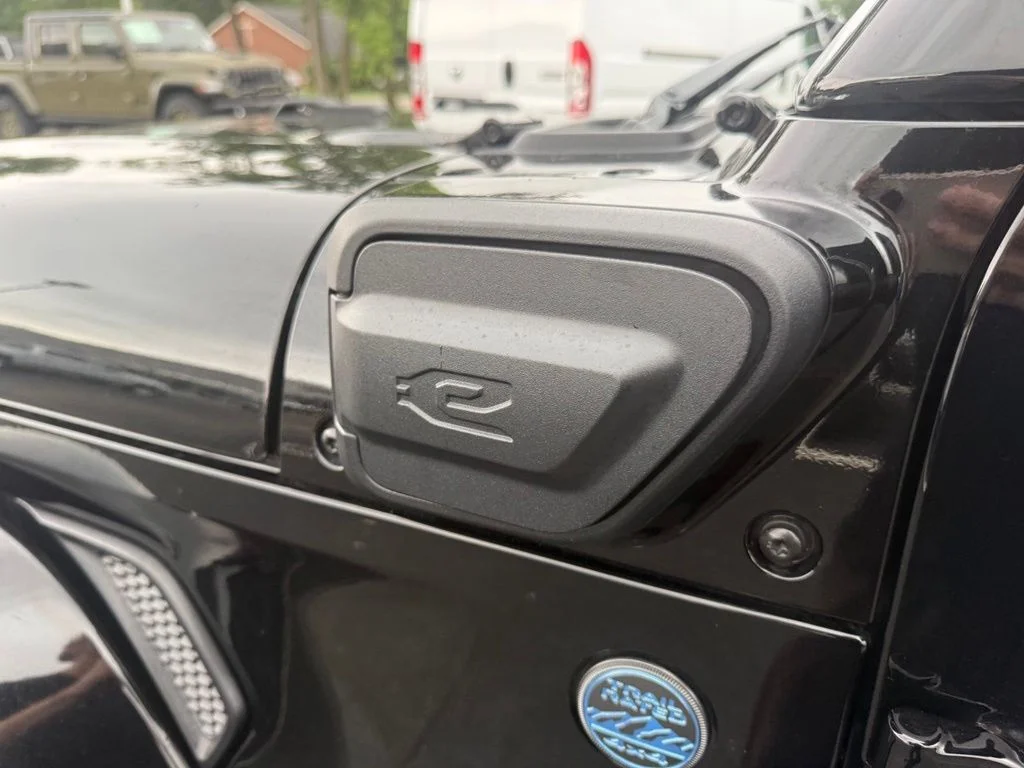 Used 2025 Black Jeep Sahara 4xe image 11