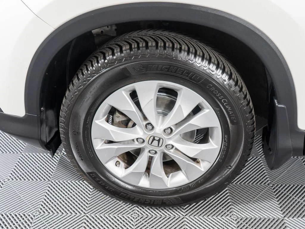 Used 2013 White Honda Touring image 27