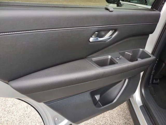 2025 Nissan Pathfinder SL - Photo 16