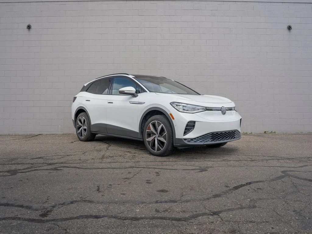 Used 2023 Opal White Pearl Volkswagen Pro S image 9
