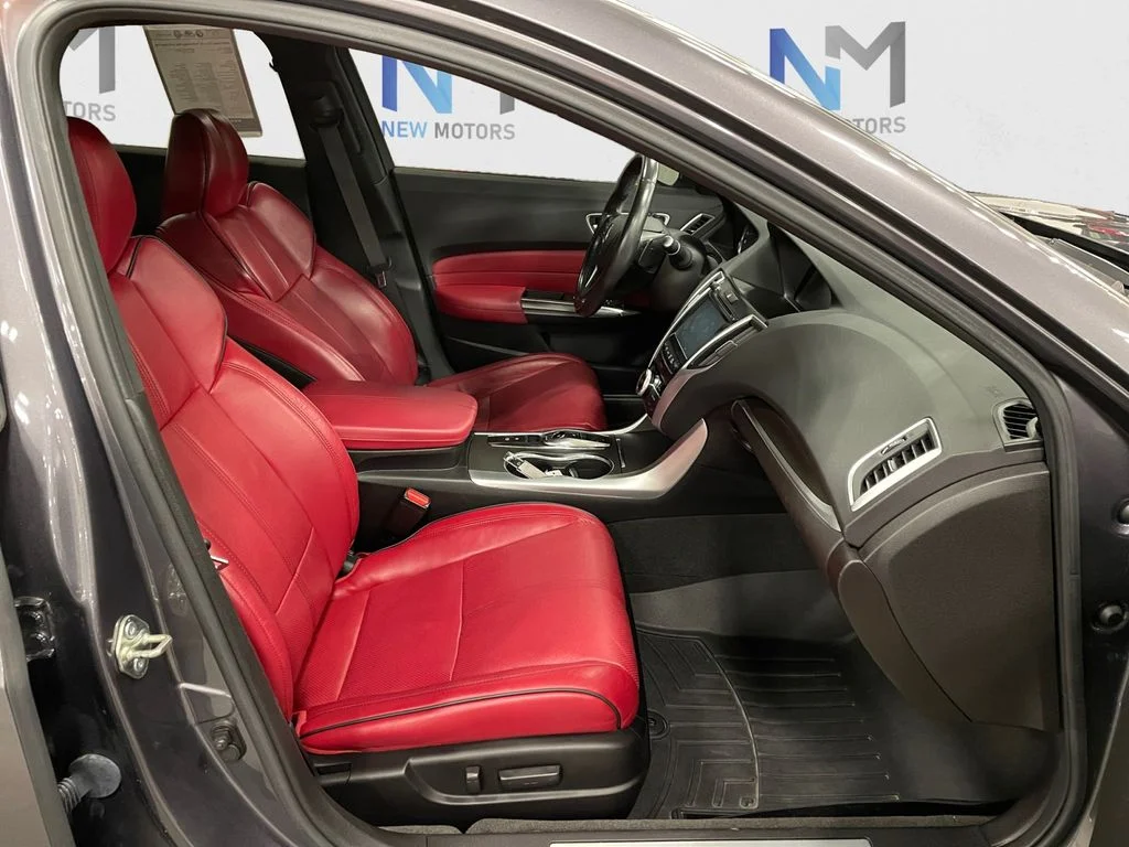 Used 2019 Gray Acura 3.5L Technology Pkg w/A-Spec Pkg image 15