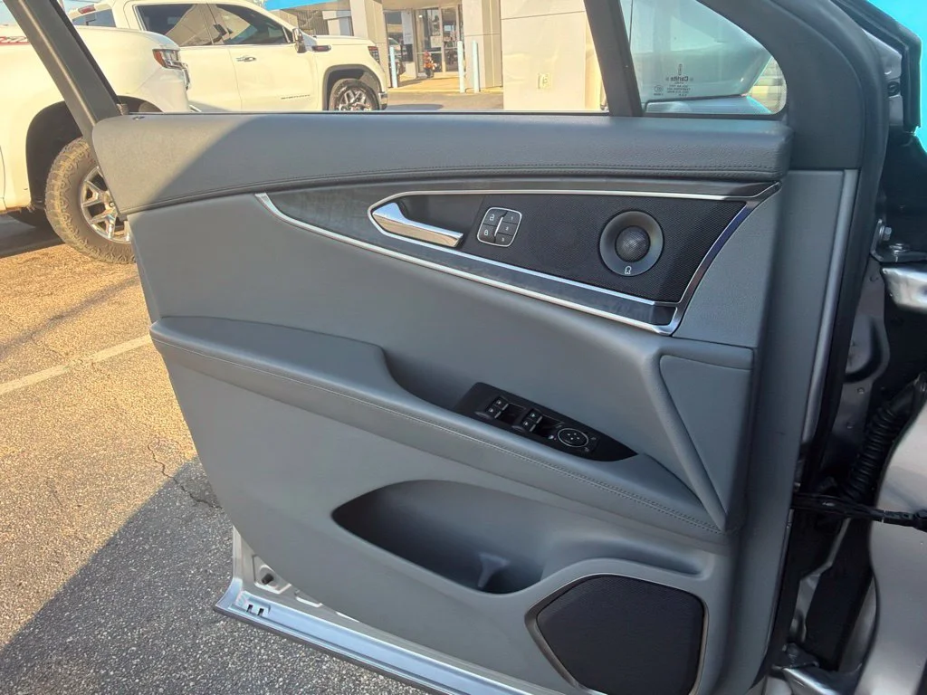 Used 2020 Wh Lincoln Reserve image 24