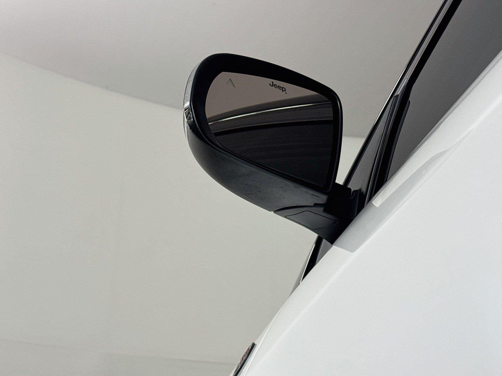 Used 2022 Bright White Clearcoat Jeep Trailhawk image 5