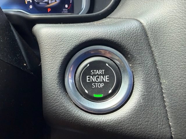 Used 2024 Black Chevrolet Premier image 25