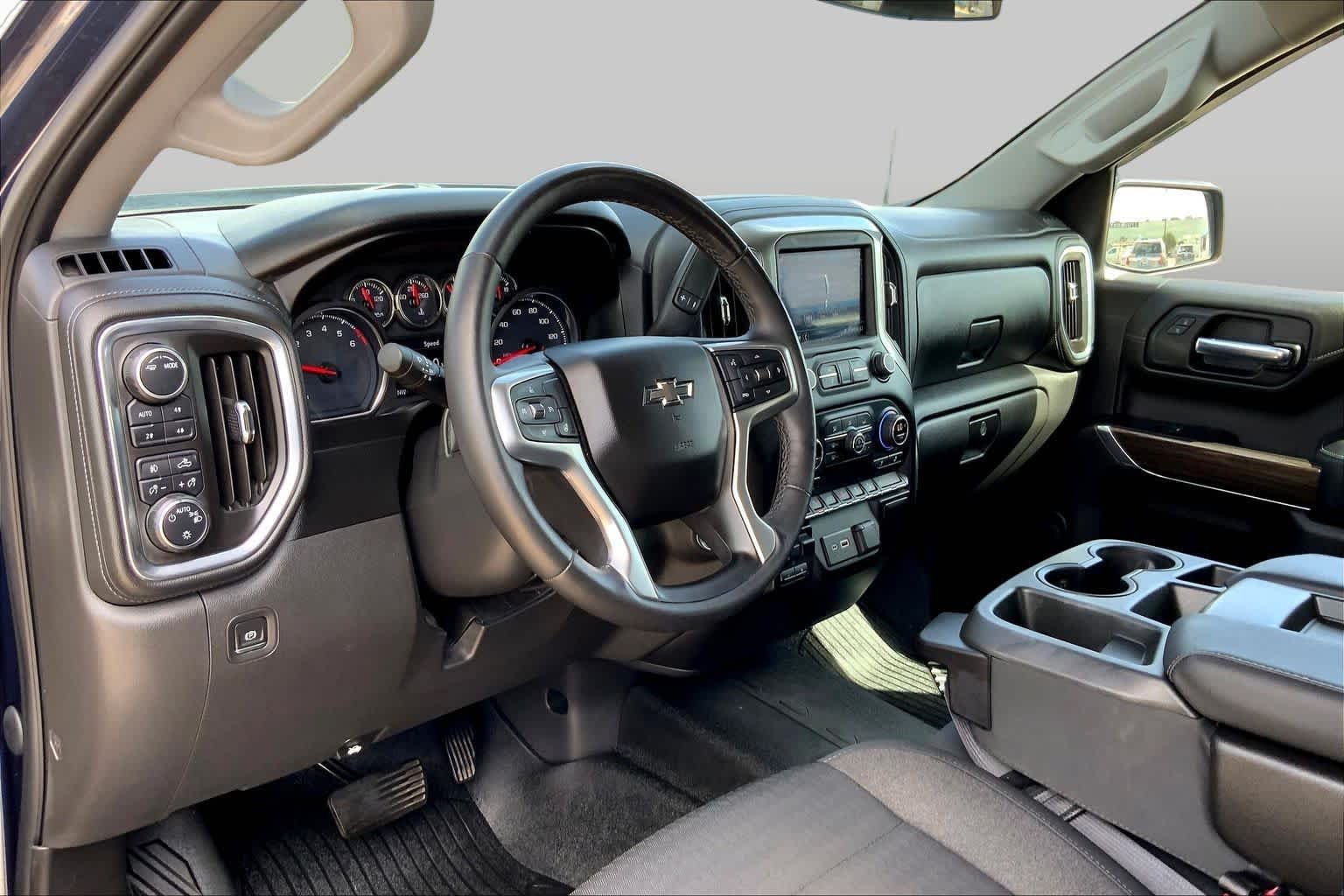 Used 2020 Northsky Blue Metallic Chevrolet RST image 17