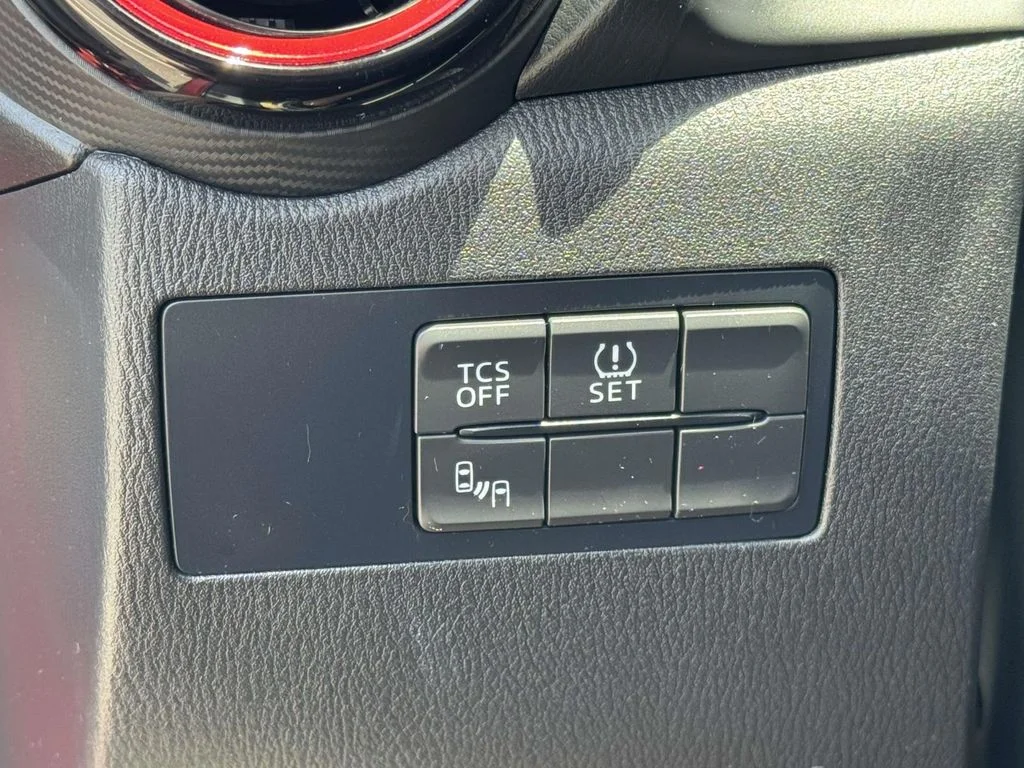 Used 2016 Red Mazda Touring image 28