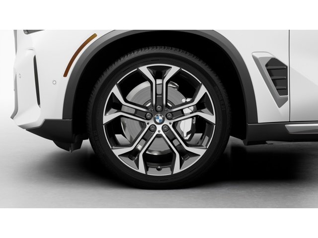 New 2026 Alpine White BMW sDrive40i image 7
