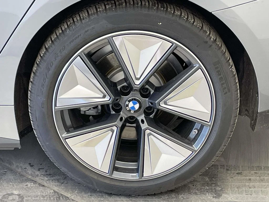 2026 BMW i4 40 - Photo 12