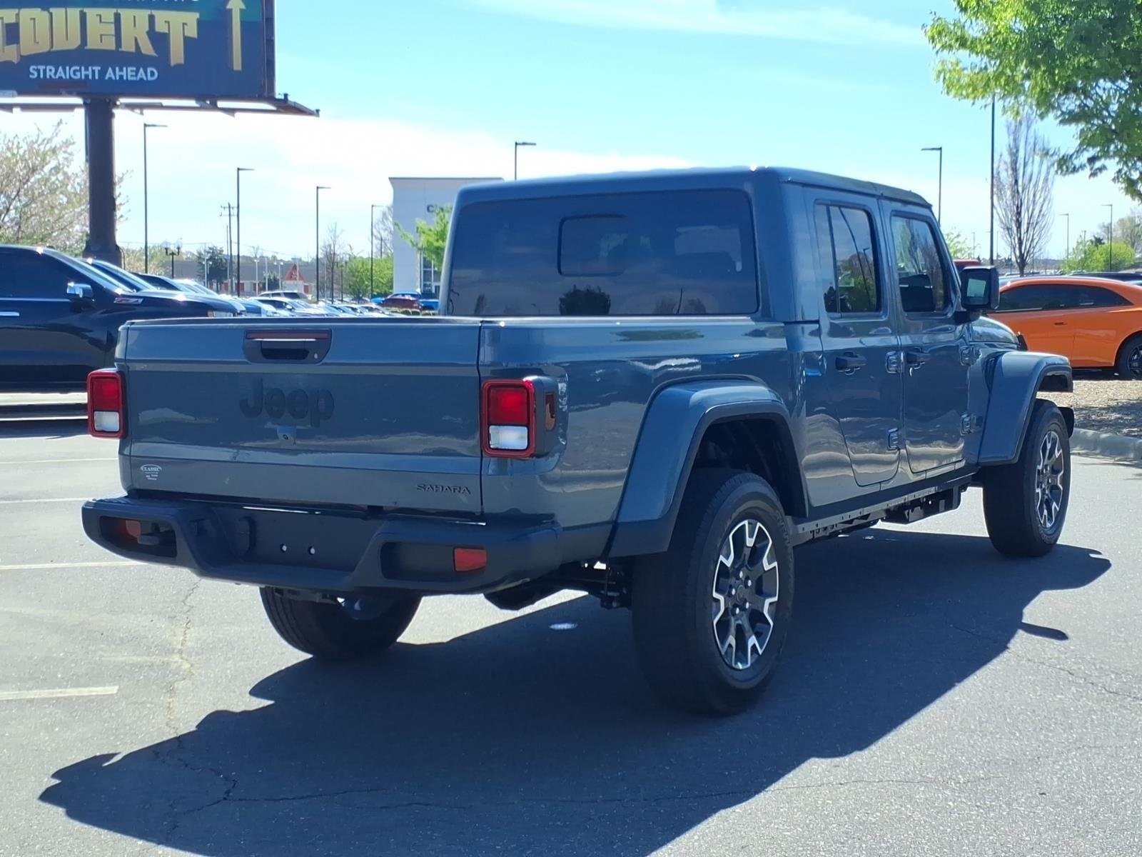 New 2026 Anvil Clear-Coat Exterior Paint Jeep Sahara image 2