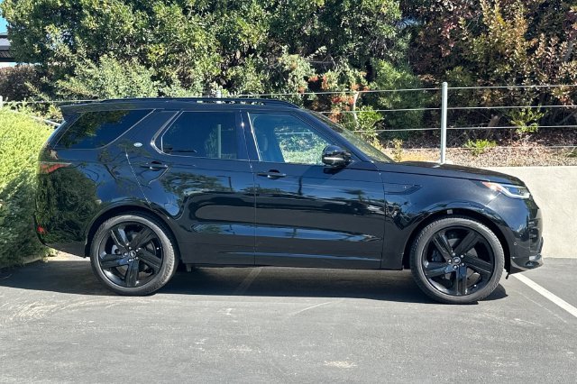 Certified Used 2025 Black Land Rover Dynamic SE image 6