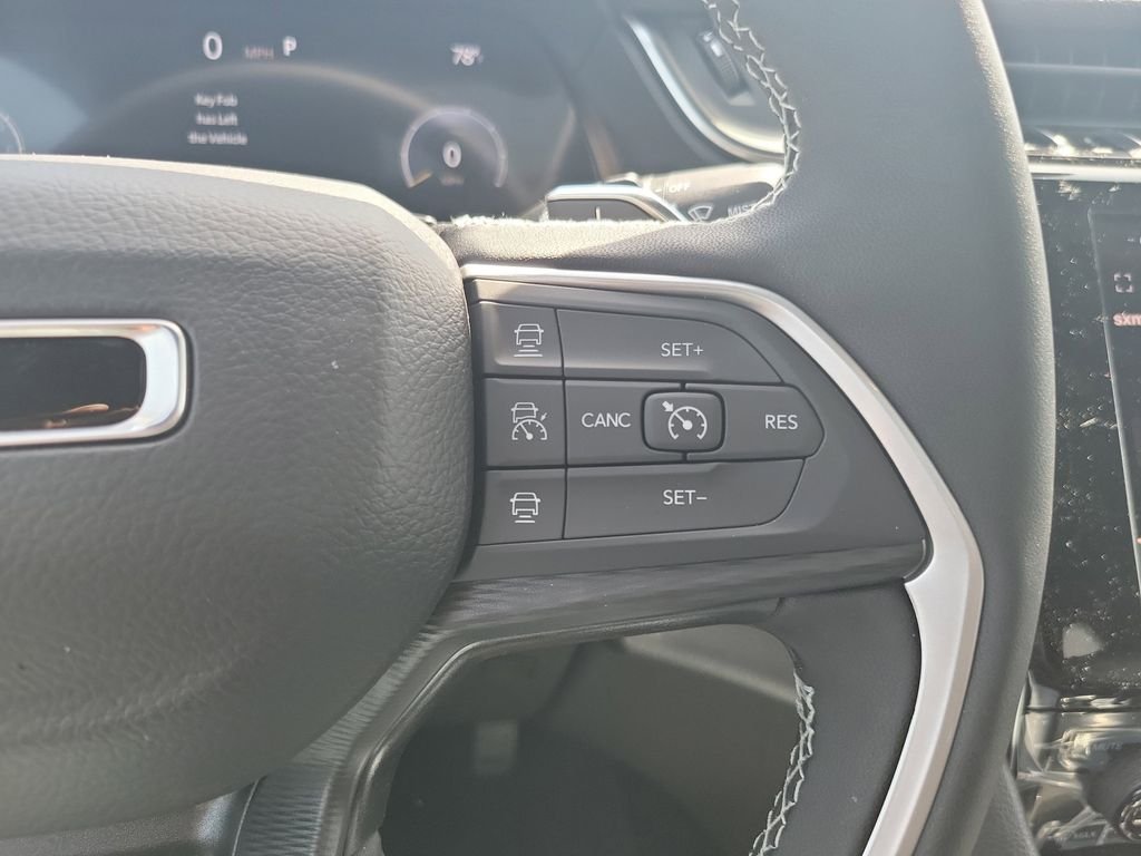 New 2026 Baltic Gray Metallic Clearcoat Jeep Laredo X image 26