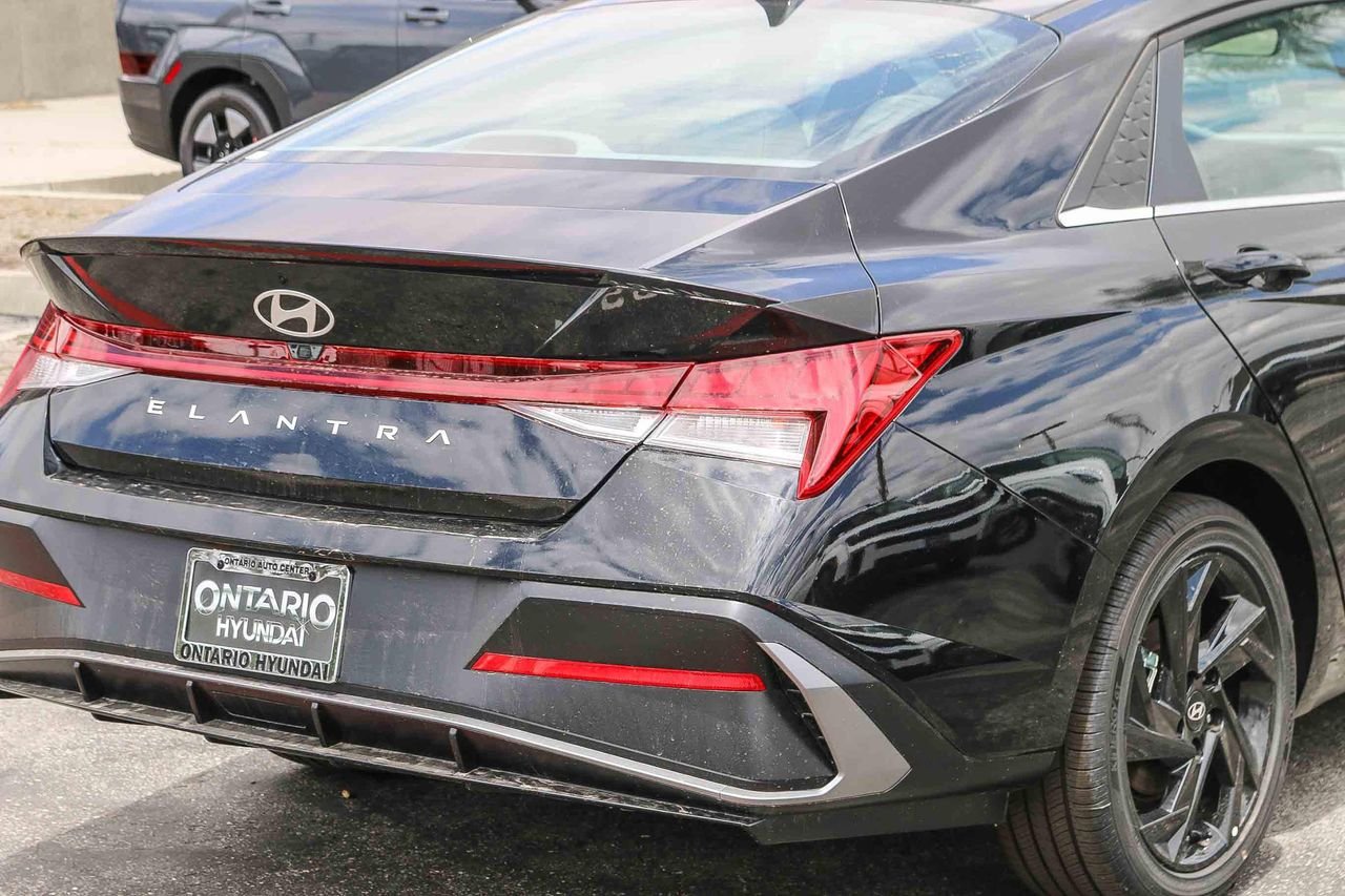 New 2026 Black Hyundai SEL Sport image 38