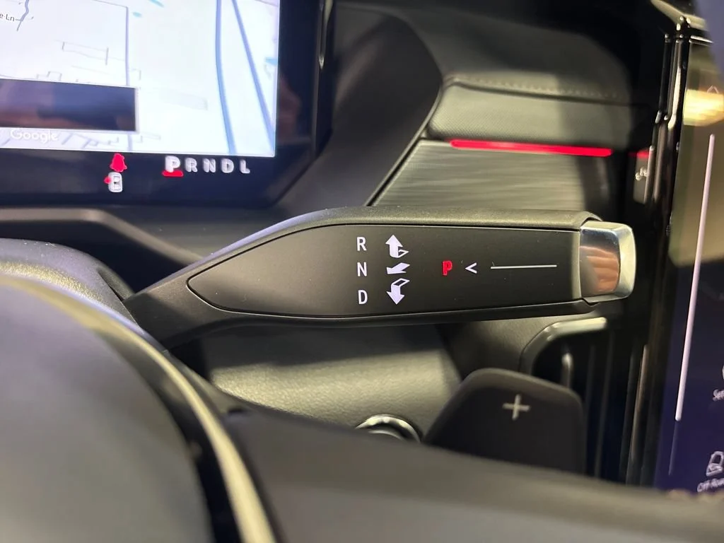 2026 GMC Acadia AT4 - Photo 32