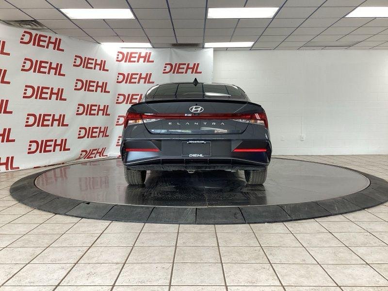 New 2026 Gray Hyundai SEL Sport image 6