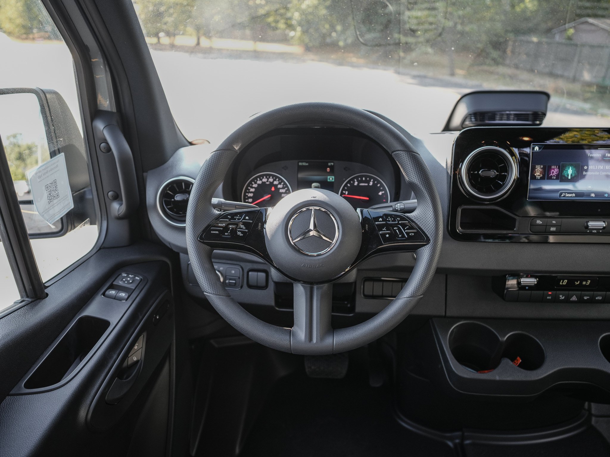 New 2025 SELENITE GREY Mercedes-Benz  image 19