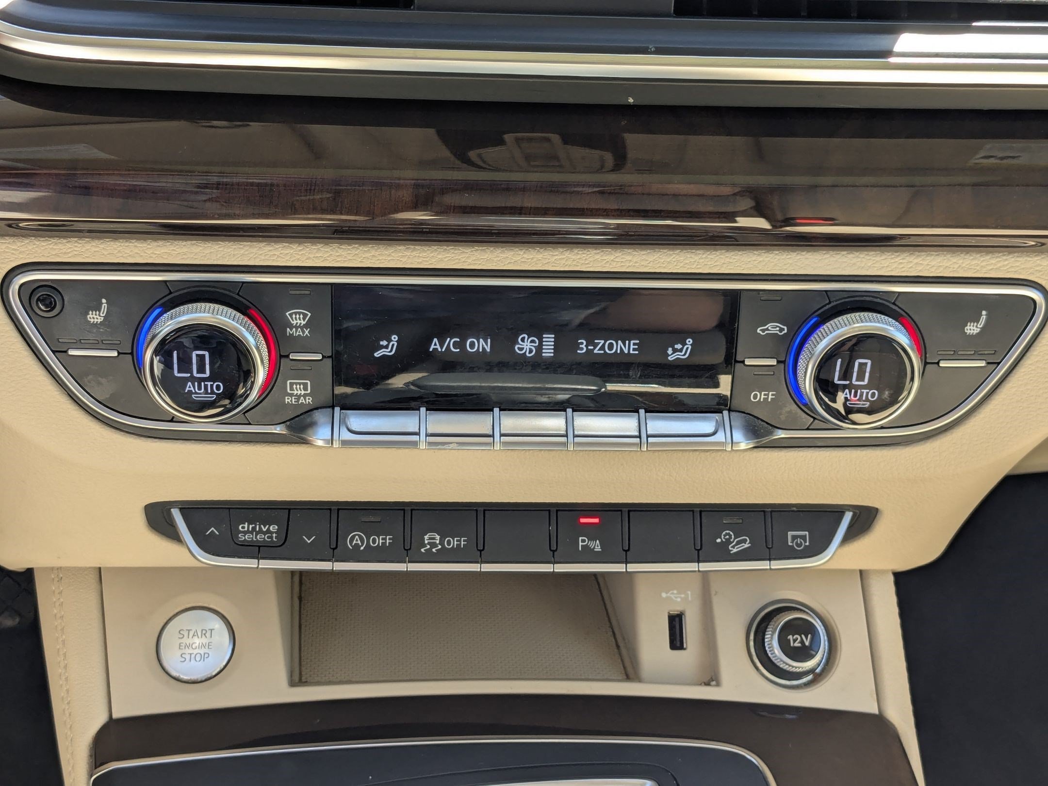 Used 2019 Ibis White Audi Premium Plus image 25