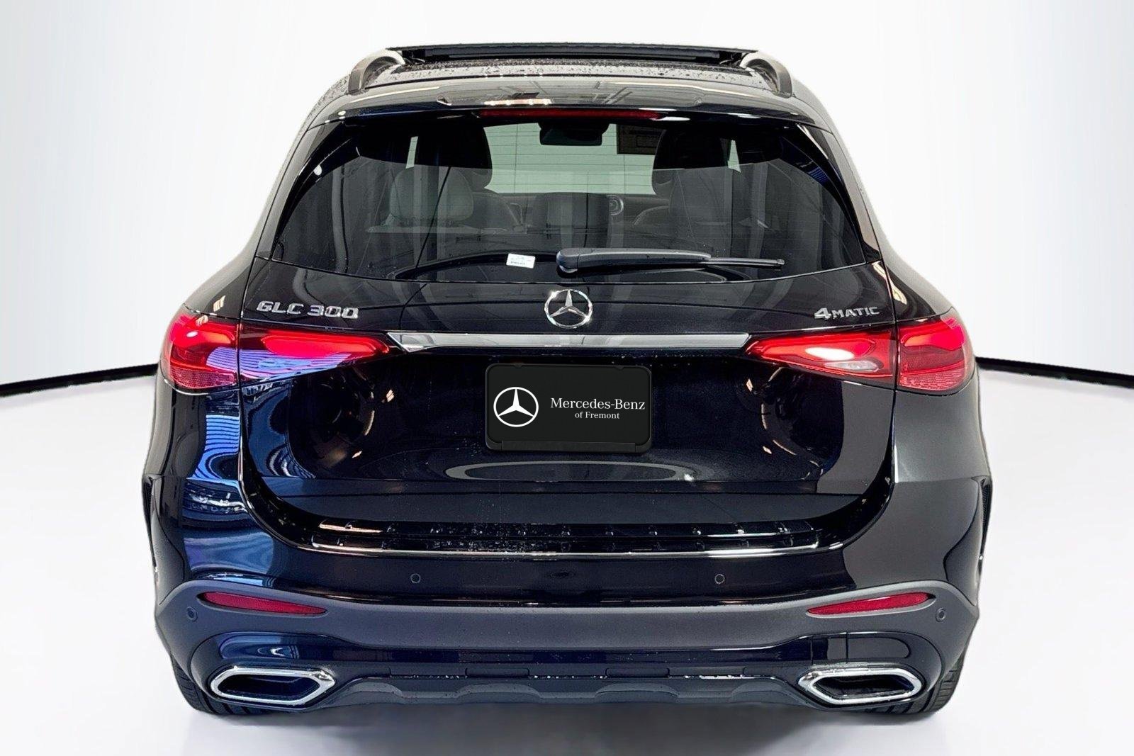 New 2026 Obsidian Black Metallic Mercedes-Benz GLC 300 image 6