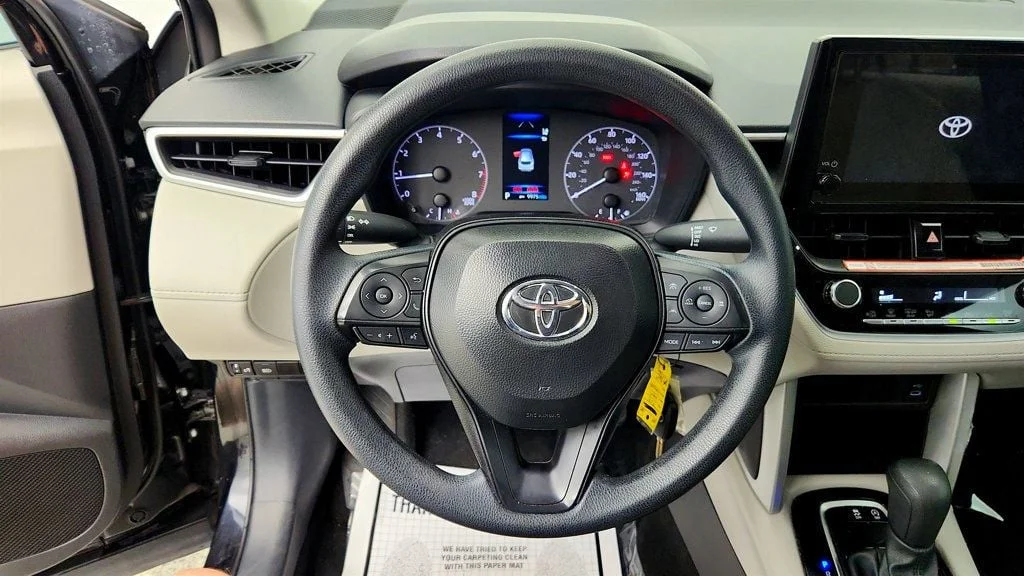 Used 2025 Jet Black Toyota L image 12