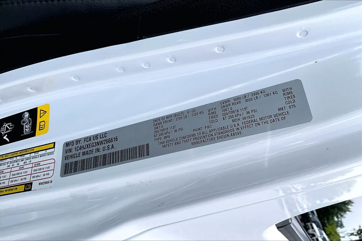 Used 2022 Bright White Clearcoat Jeep Unlimited Sahara image 34