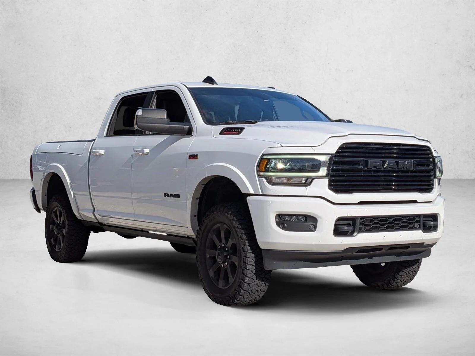 Used 2022 Bright White Clearcoat Ram Laramie image 2