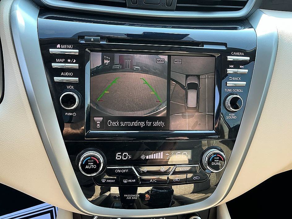 Used 2019 Pearl White Tricoat Nissan Platinum image 19