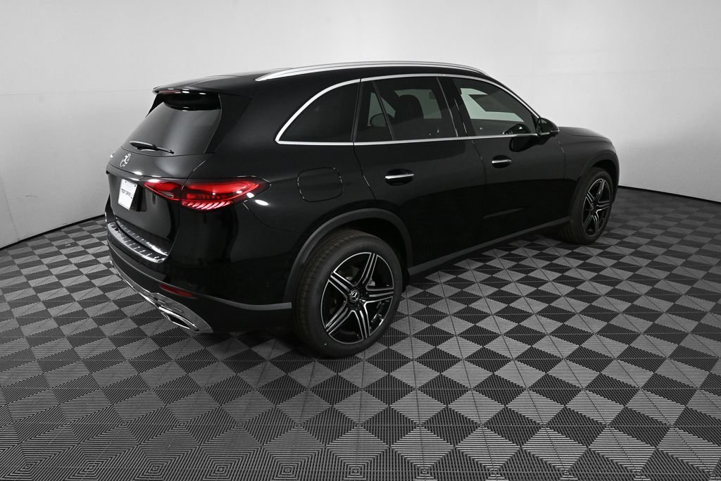 New 2026 Black Mercedes-Benz GLC 300 image 25