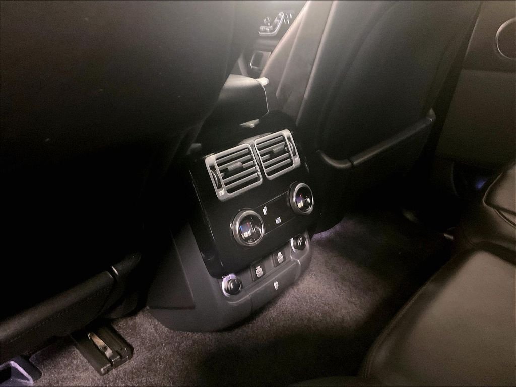 Used 2021 Black Land Rover Westminster image 27