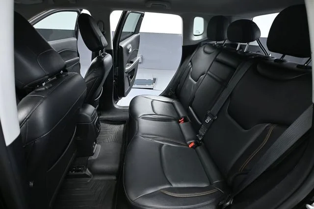 Used 2017 Black Jeep Limited image 34